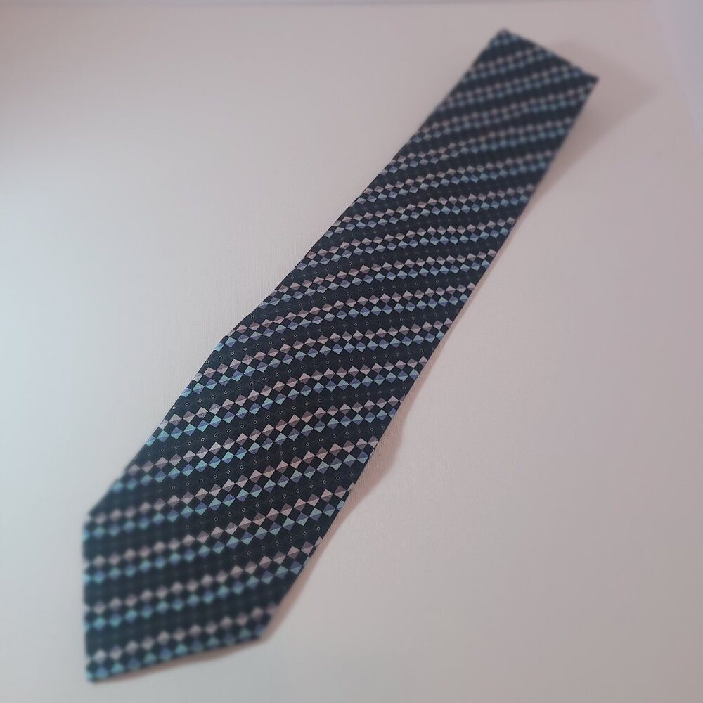 Croft & Barrow 100% Silk Geometric Tie – Blue, Navy, Gray & Black Checkered - Picture 2 of 8